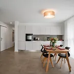 Loctowers A3-6-3 By Interhome לוקרנו